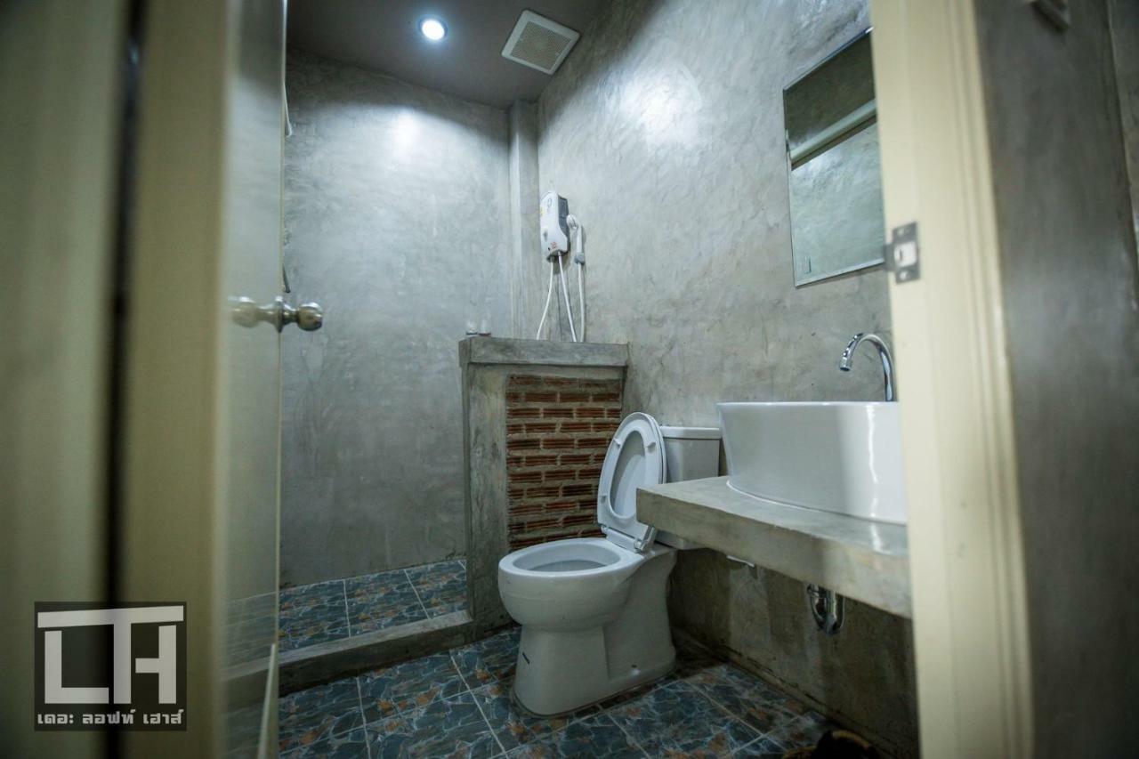 The Loft House Sakaeo Hotel Watthana Nakhon Kültér fotó